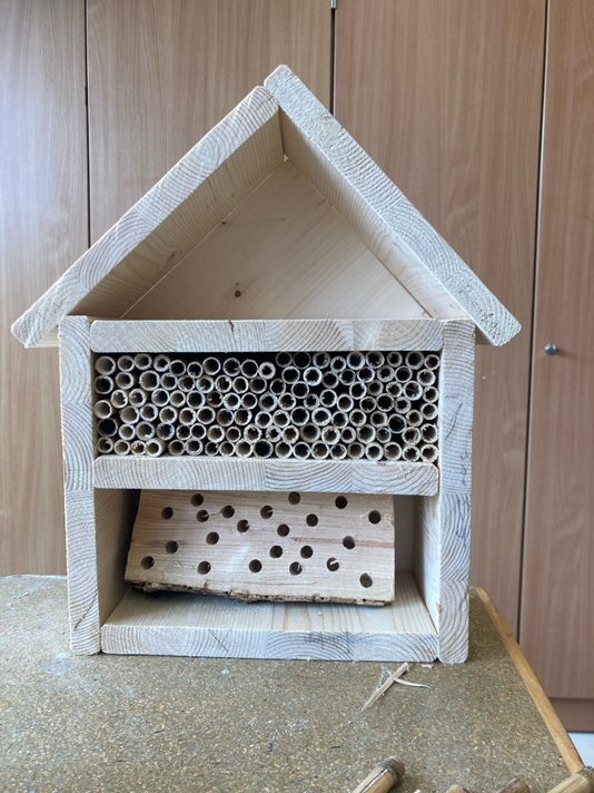 Insektenhotel.jpeg